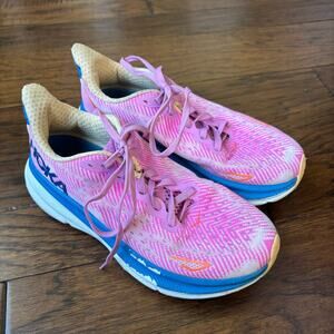 HOKA ONE Women’s Clifton 9 Running Sneaker Sz 7.5B Pink
